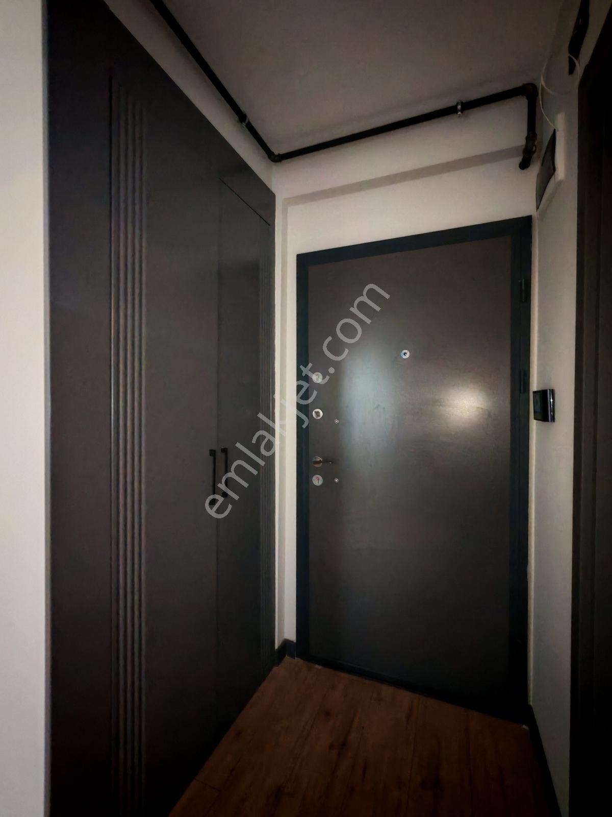 Tramvay Durağına Yakın Deniz Mazaralı Eşyalı Kiralık 1+1 Daire - Görsel 29