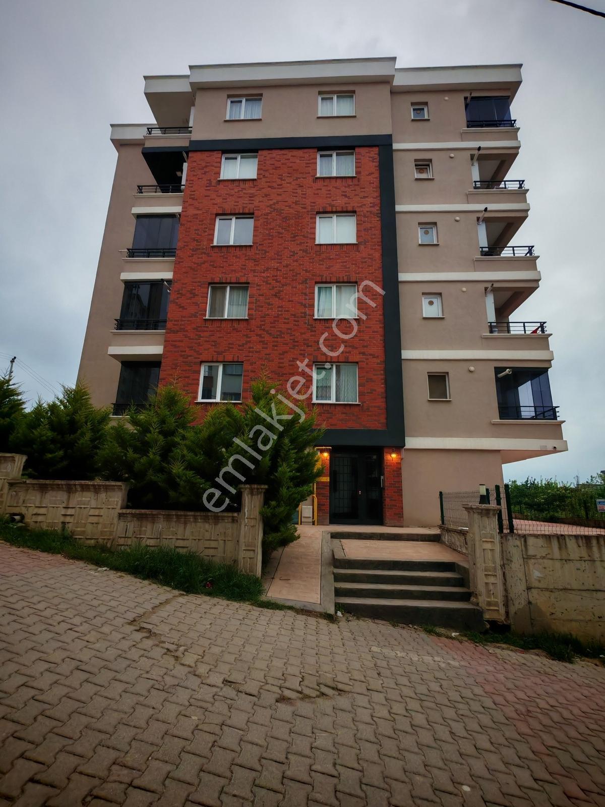 Tramvay Durağına Yakın Deniz Mazaralı Eşyalı Kiralık 1+1 Daire - Görsel 30