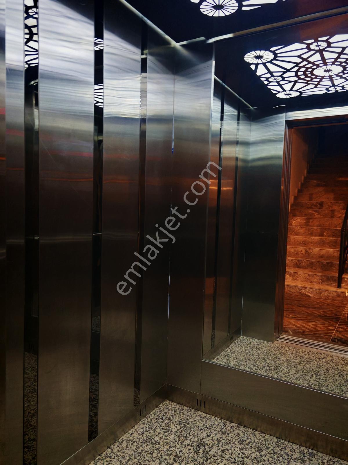 Tramvay Durağına Yakın Deniz Mazaralı Eşyalı Kiralık 1+1 Daire - Görsel 7
