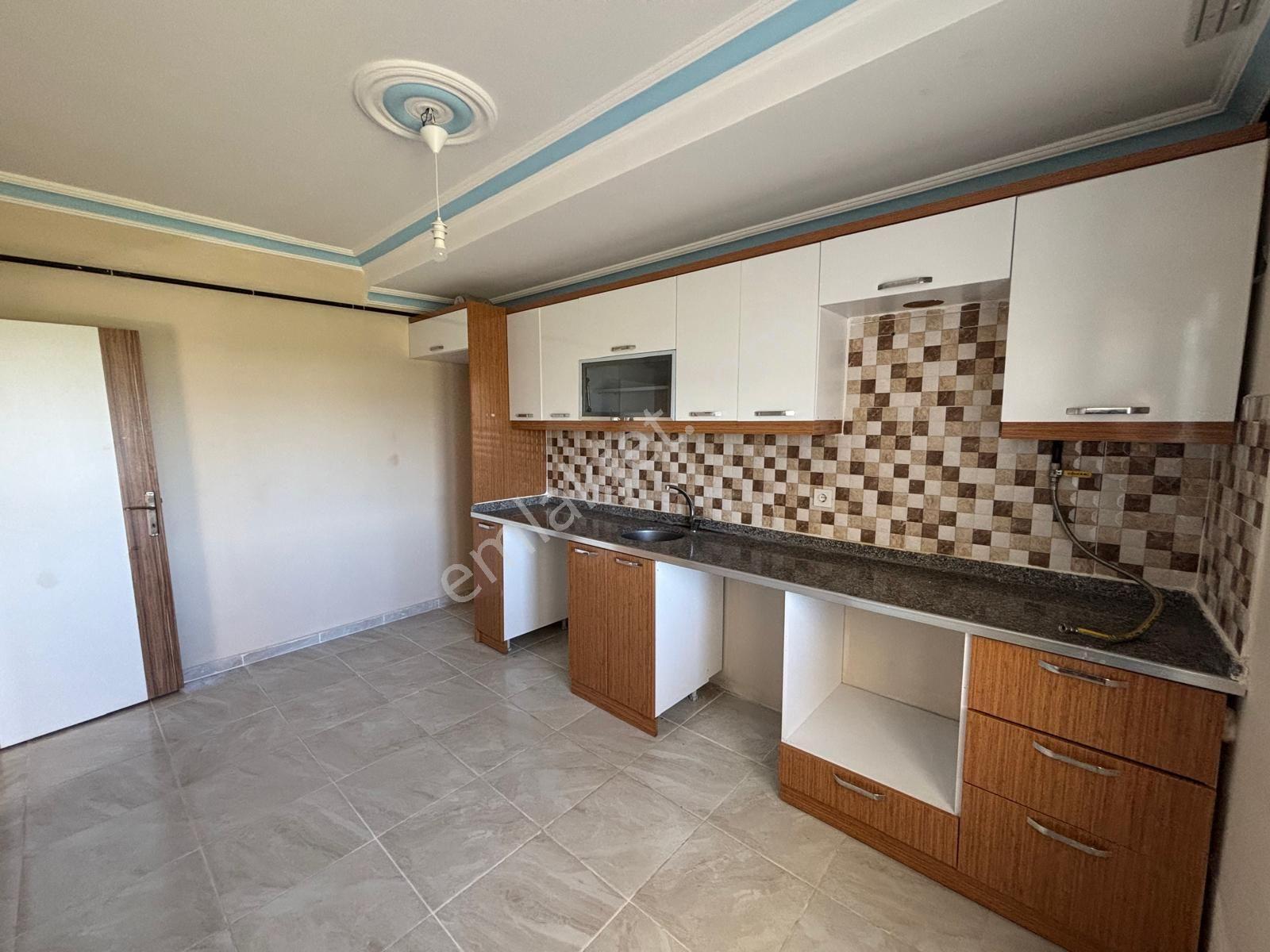 **eryıldız Gayrimenkul'den Bağlık Mah. Kiralık Lüks 2+1 2.kat Ön Cephe - Görsel 3