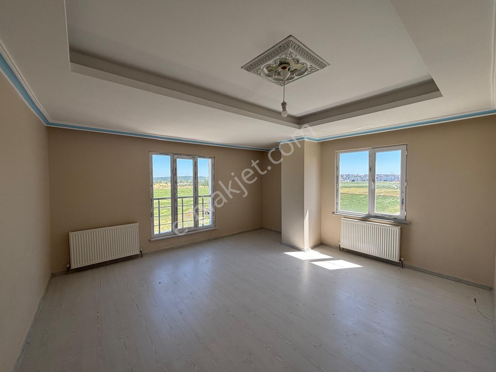 **eryıldız Gayrimenkul'den Bağlık Mah. Kiralık Lüks 2+1 2.kat Ön Cephe - Görsel 11