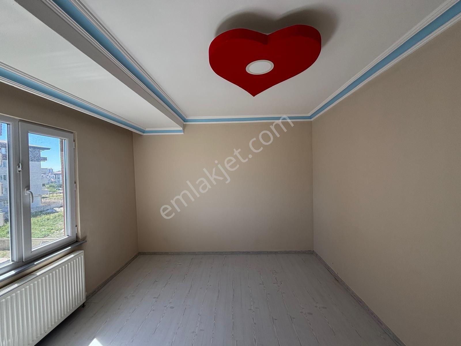**eryıldız Gayrimenkul'den Bağlık Mah. Kiralık Lüks 2+1 2.kat Ön Cephe - Görsel 18
