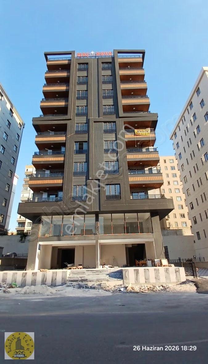 Realite Tapu Dan 35 M Cadde Üzeri Yerden Isıtma Sıfır 2+1