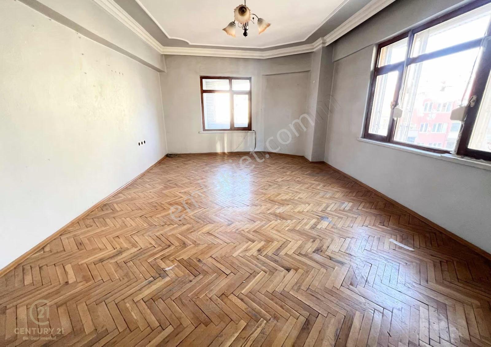Atalar Caddesi Üzeri Merkezi Konum Satılık 2+1 Daire - Görsel 16
