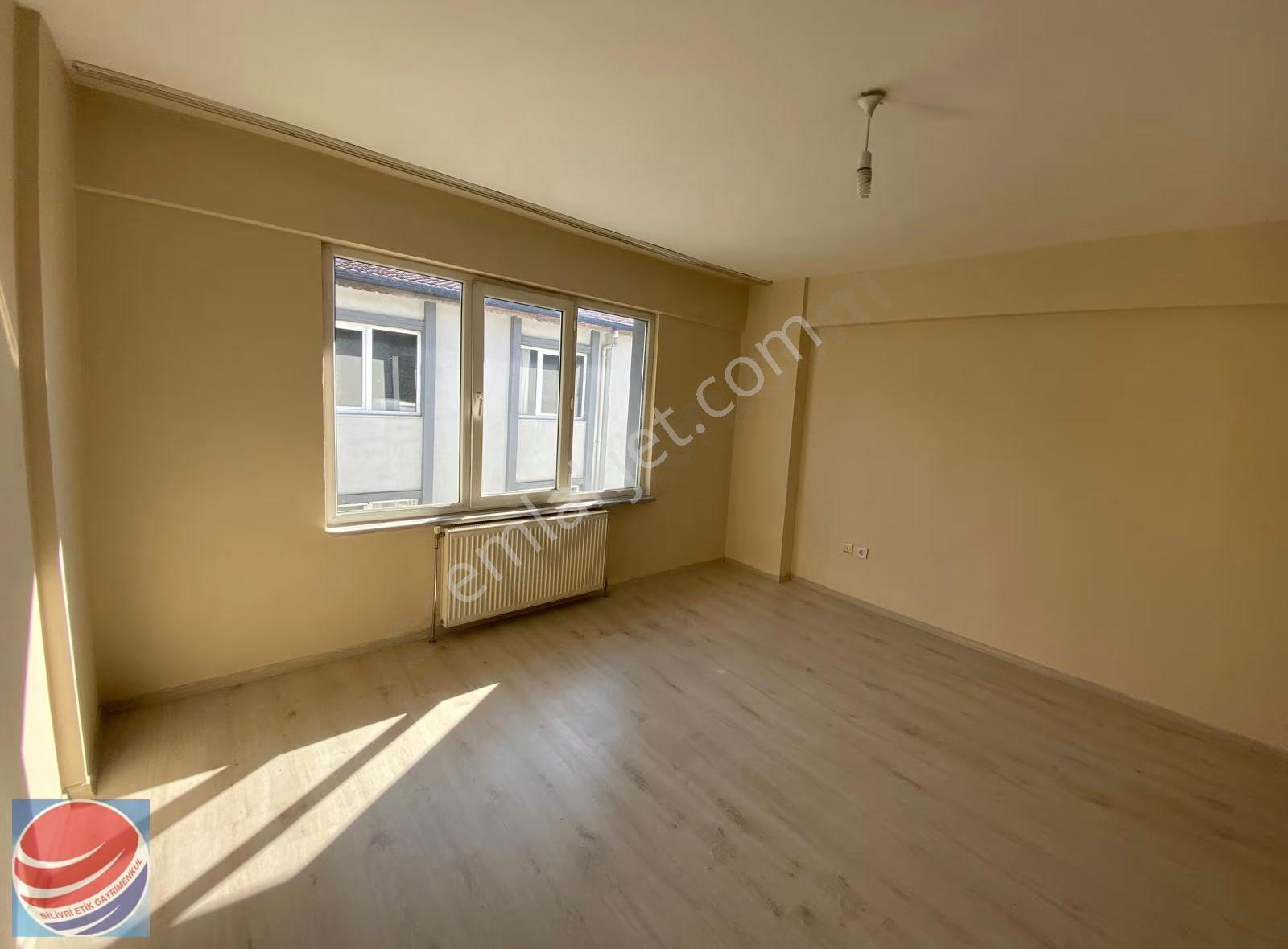 Silivri Fatih Mahallesi Zümrüt Sitesinde 3+1 Kiralık Daire.. - Görsel 8