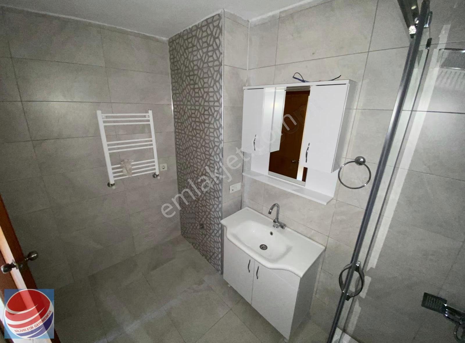 Silivri Fatih Mahallesi Zümrüt Sitesinde 3+1 Kiralık Daire.. - Görsel 13
