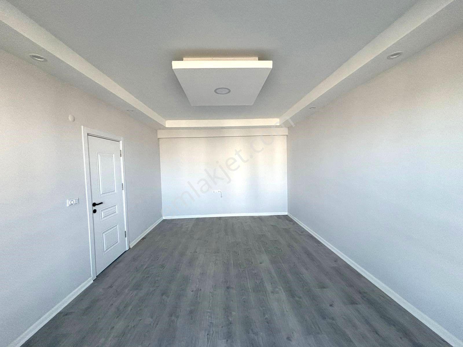 **eryıldız Gayrimenkul'den**site İçinde Kiralık Balkonlu Lüx 2+1 - Görsel 8