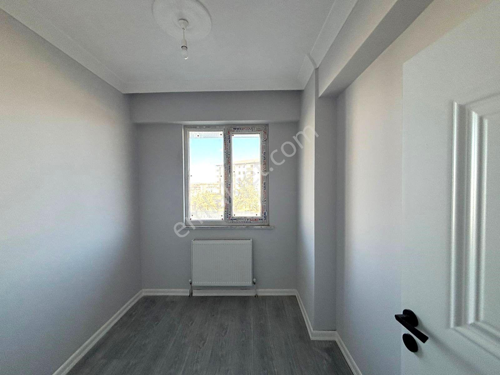 **eryıldız Gayrimenkul'den**site İçinde Kiralık Balkonlu Lüx 2+1 - Görsel 22