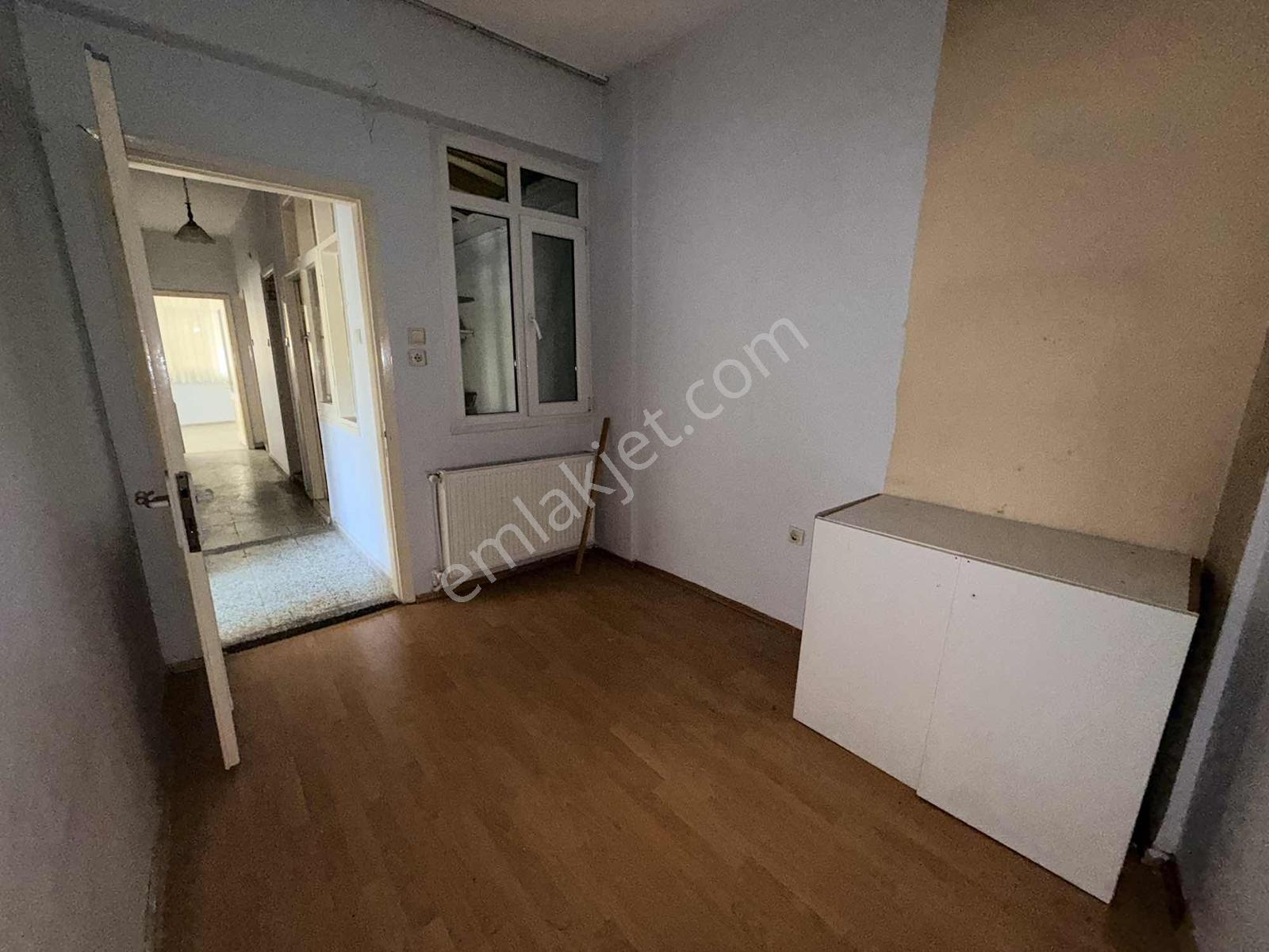 Karşıyaka Alaybeyde 2+1 Köşe Daire - Görsel 17