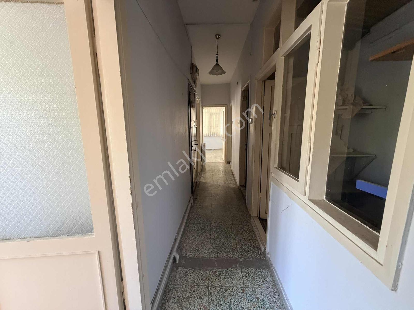 Karşıyaka Alaybeyde 2+1 Köşe Daire - Görsel 19