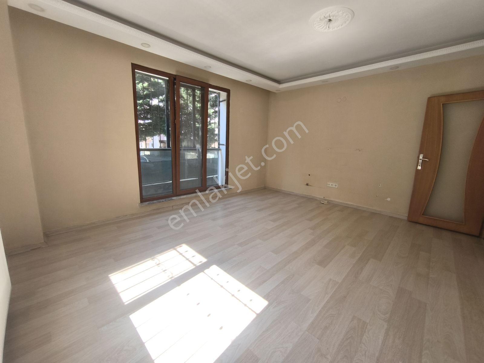 Madenler Metroya Yürüme Otoparklı Balkonlu 2.5+1 Kiralık - Görsel 2