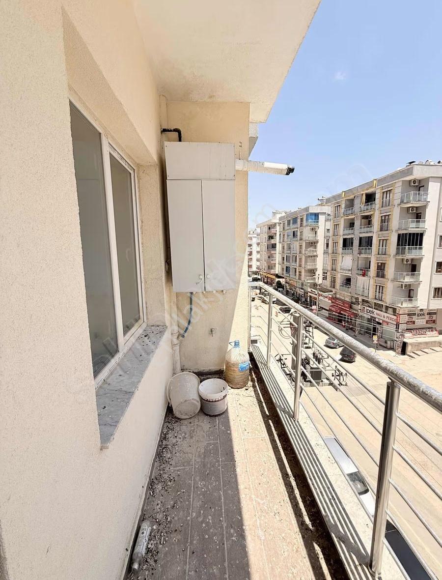 Gölbaş Emlaktan Merkezi Konumda Kiralık 1+1 Daire - Görsel 2