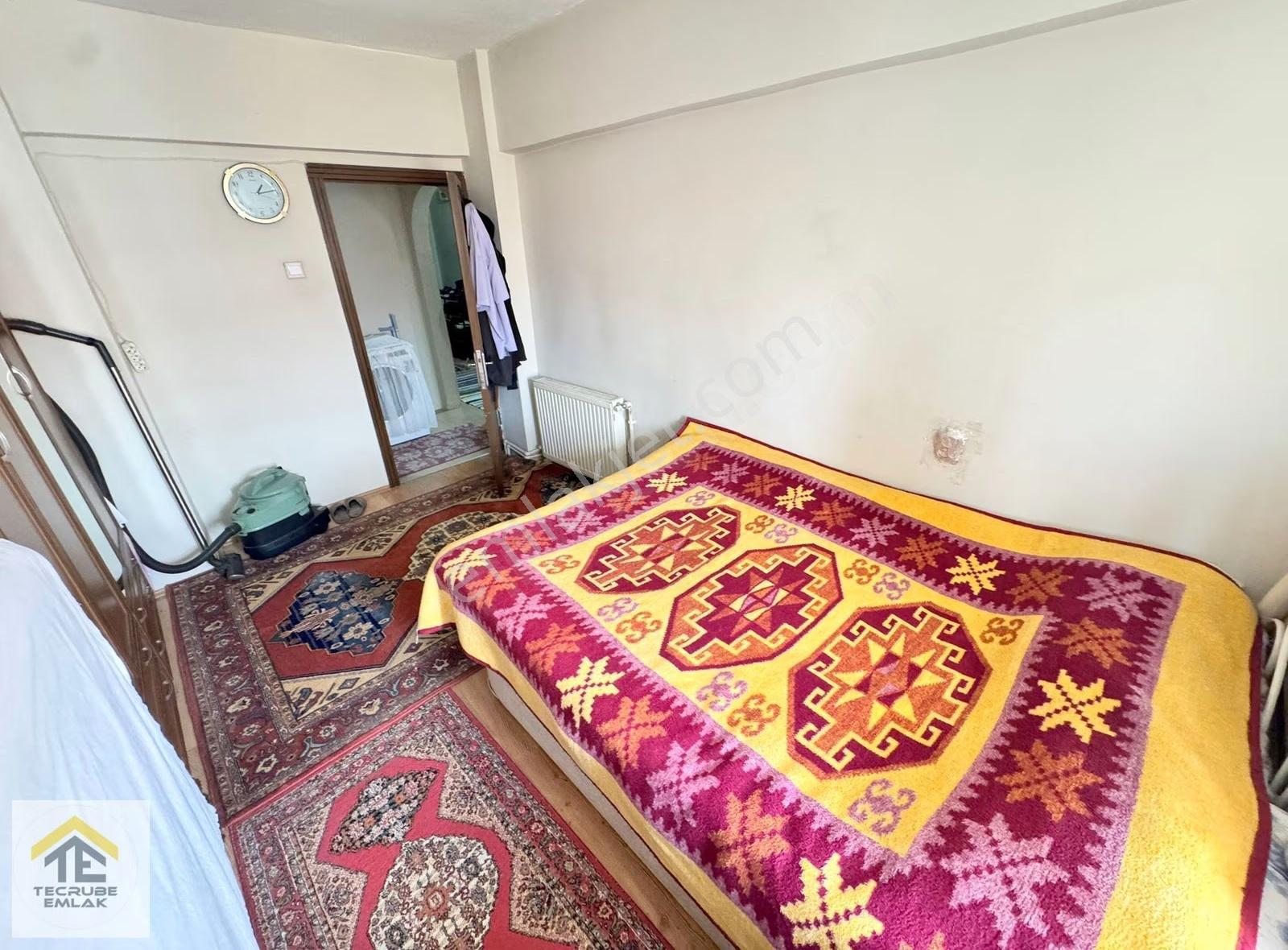 Çiçekli'de Yunus Emre Cad Yanı Katta 3+1 Önü Açık Güney Cephe - Görsel 10