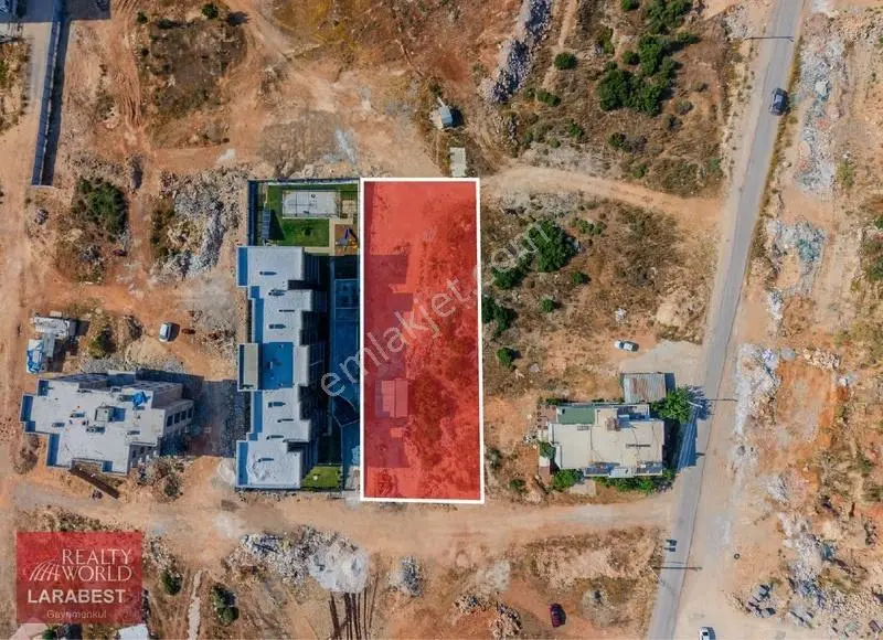Aksu Altıntaş'ta 1.521 M² Satılık Veya Kat Karşılığı Arsa