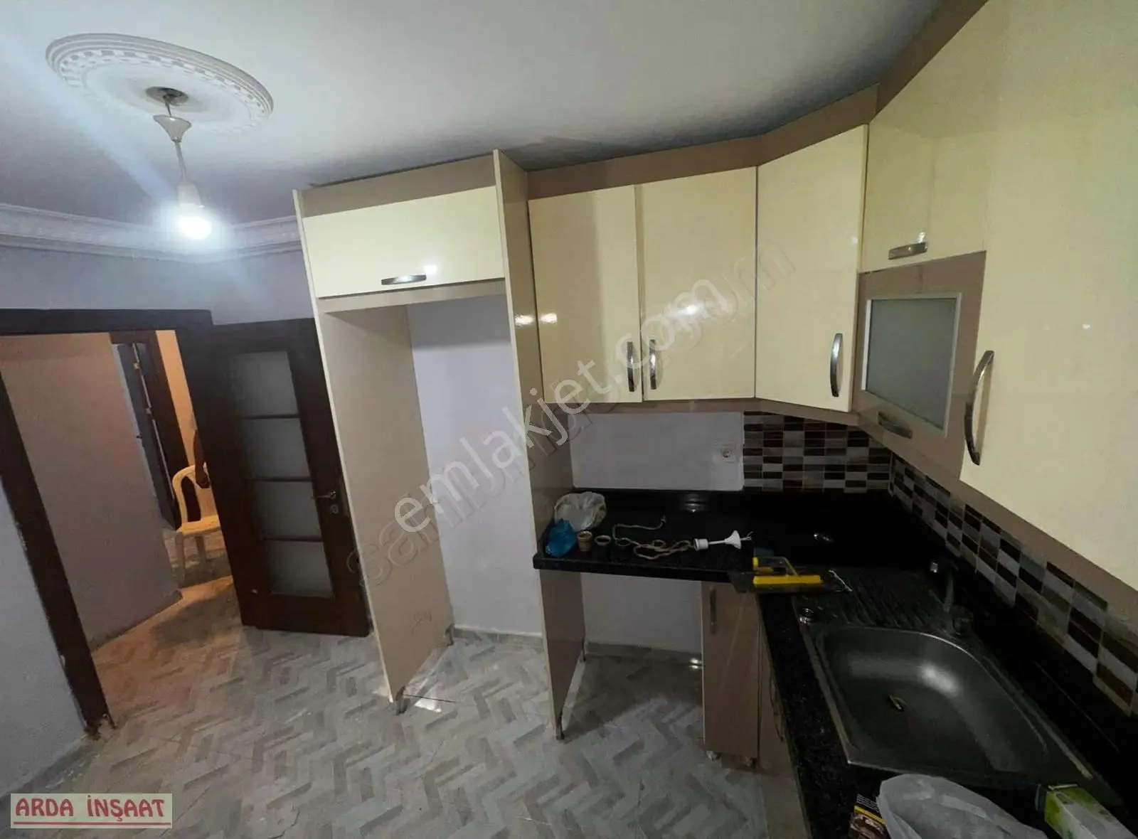 Eski Habibler Mah Satılık K.uygun Bahçe Katı 2+1 Asansörlü 80m2 - Görsel 2