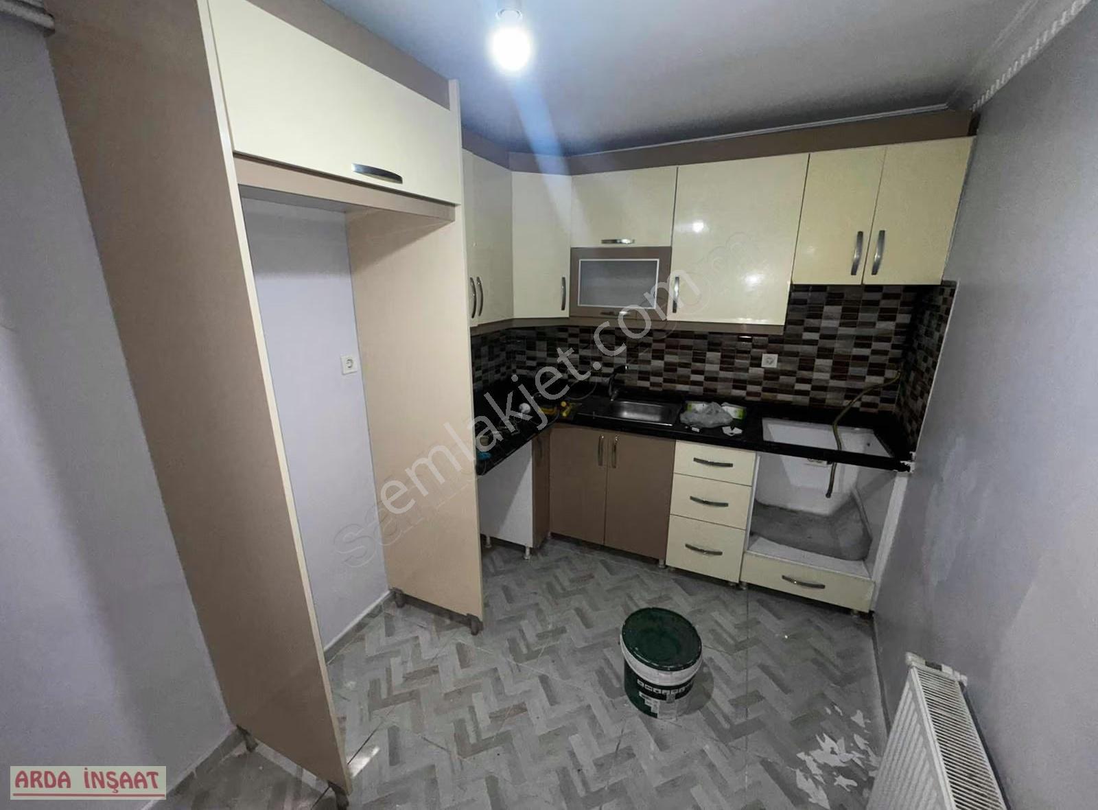 Eski Habibler Mah Satılık K.uygun Bahçe Katı 2+1 Asansörlü 80m2