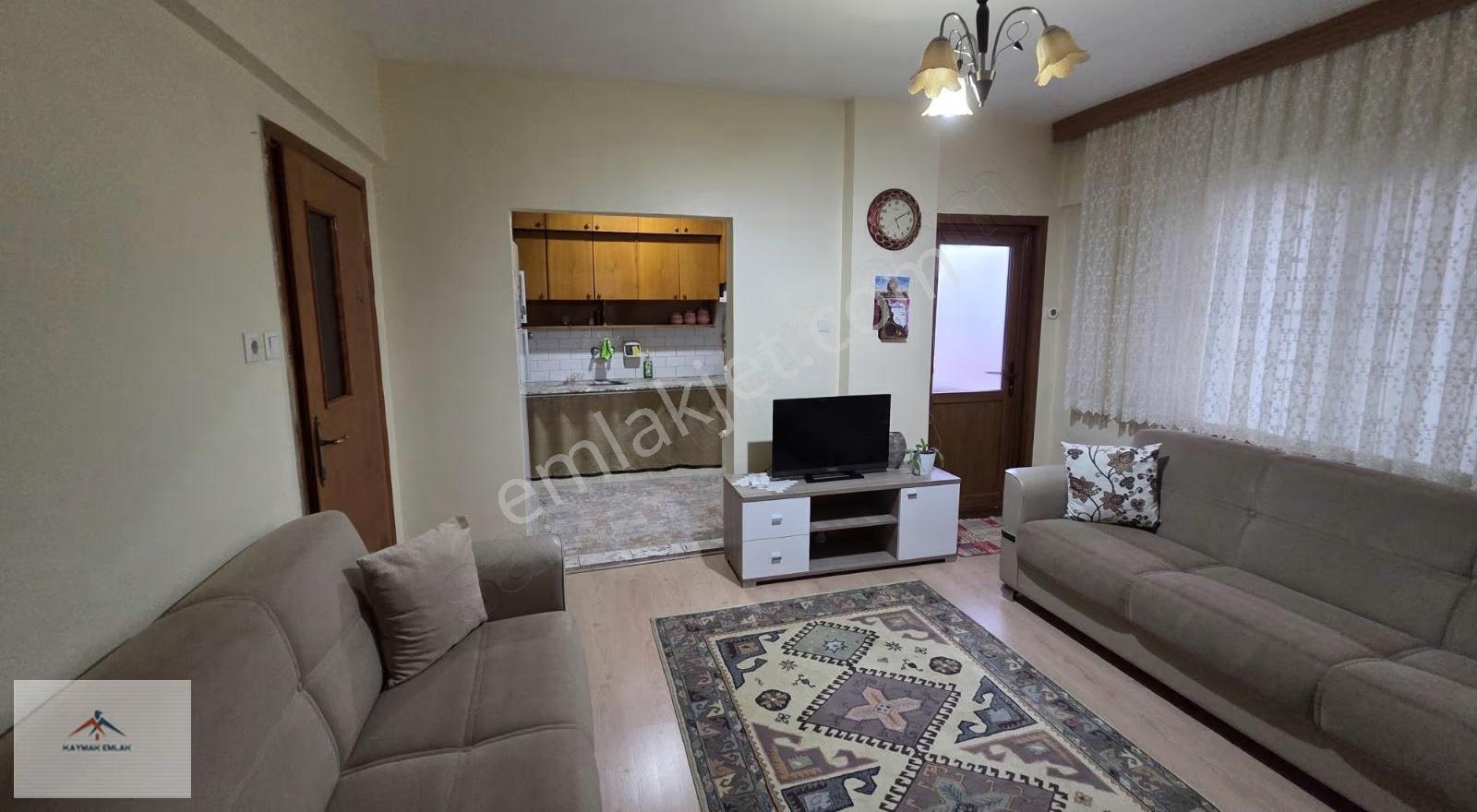 Kaymak Emlaktan Carşı Merkezde 3+1 Satılık Daire - Görsel 3
