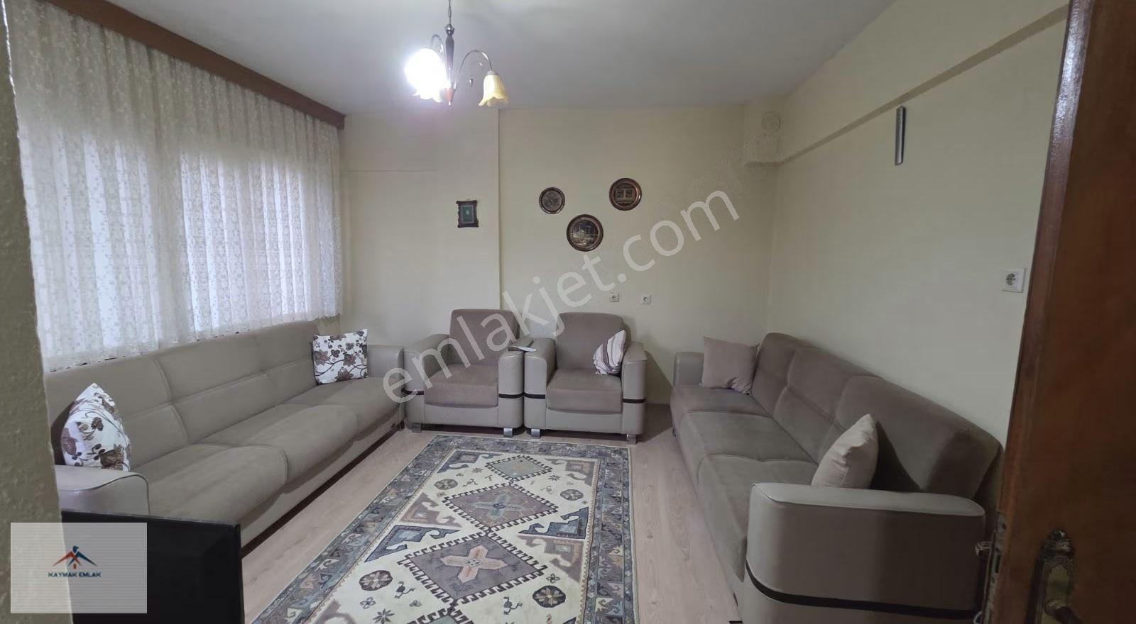 Kaymak Emlaktan Carşı Merkezde 3+1 Satılık Daire
