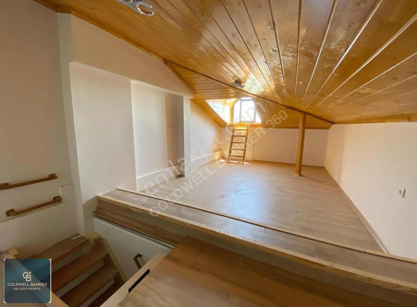 Çiğli, Aydınlıkevler Mah. 5+1 Satılık Lüks Villa - Görsel 17