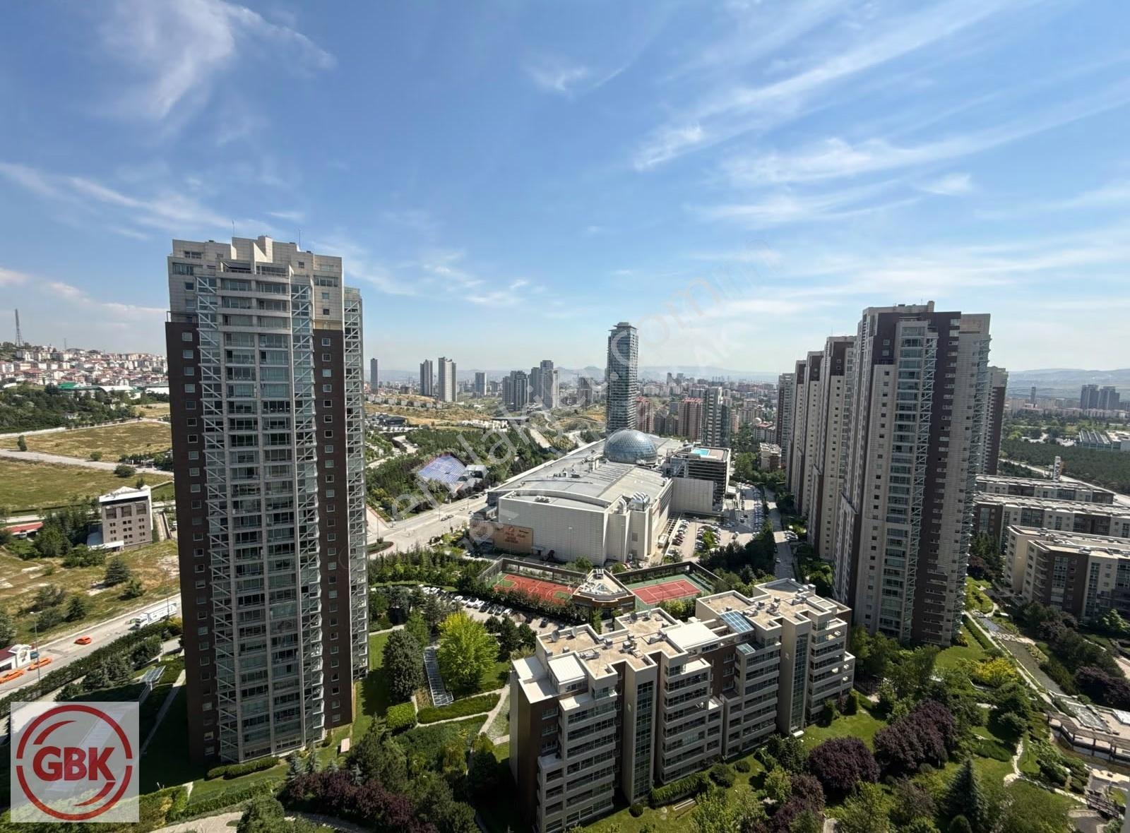 Parkoranda Yüksek Katta Göl Ve Orman Manzaralı Prestijli Daire