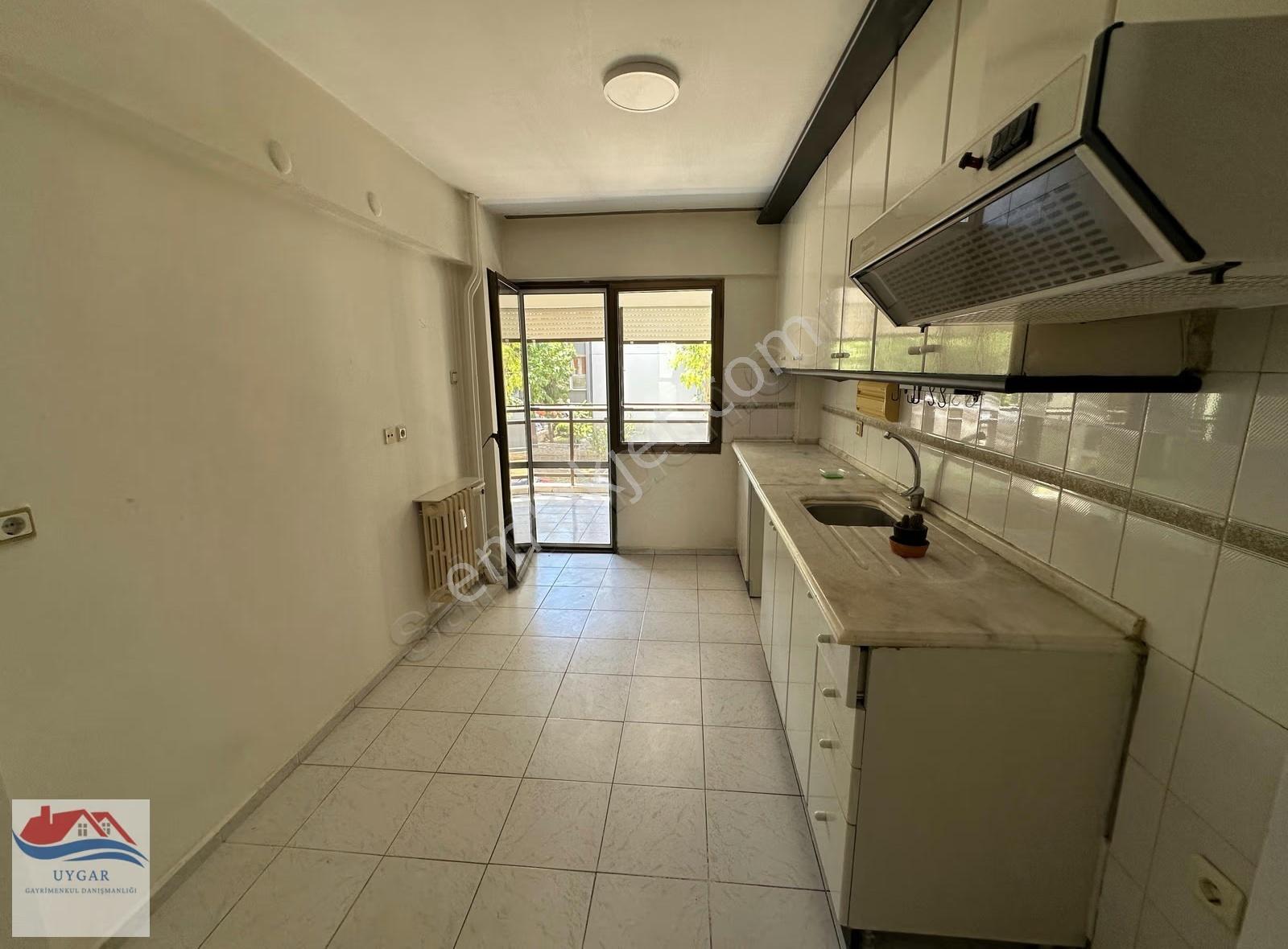 Bostanlı Başkent Hastanesi Arkasında Site İçinde Kiralık 4+1 - Görsel 4