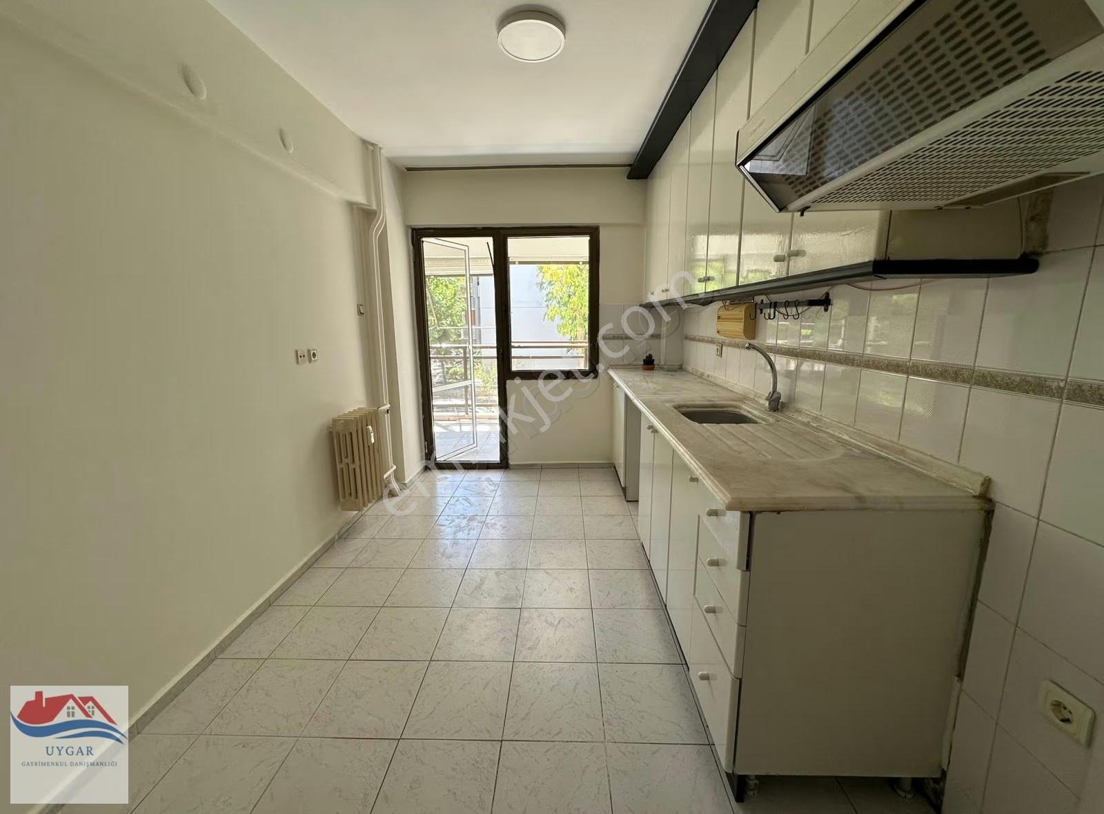 Bostanlı Başkent Hastanesi Arkasında Site İçinde Kiralık 4+1 - Görsel 2