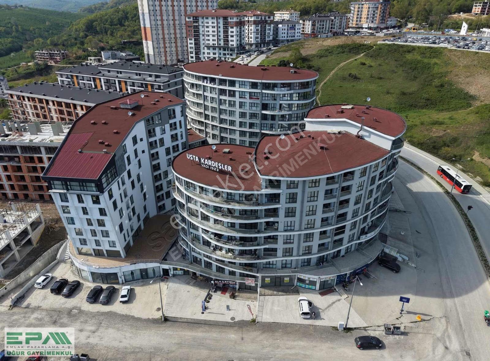 Epa Uğur'dan Üniversite Bölge Site İçi Kiralık Eşyalı 1+1 Daire