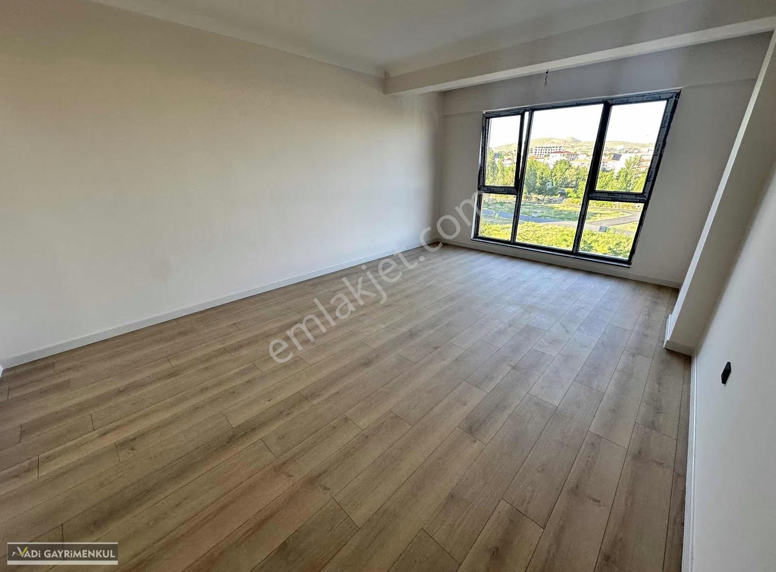 Karagöl Caddesi Üzerinde 4+1 Ebeveyn Banyolu Sıfır Kiralık - Görsel 5