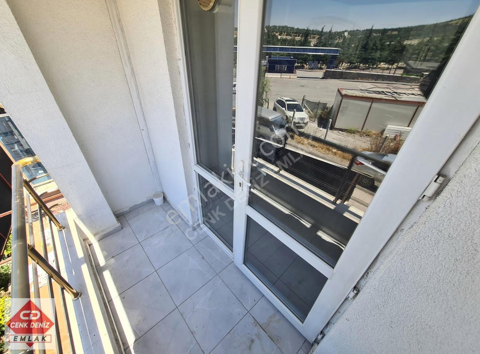 Karakeçili Cd. Üzeri Güney Cephe Kat Konumlu Yapılı Kiralık 3+1 - Görsel 5
