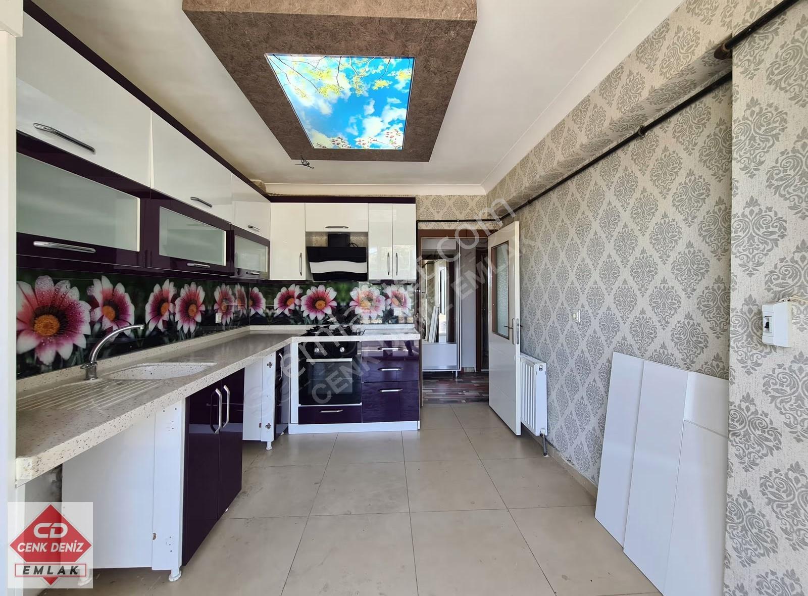 Karakeçili Cd. Üzeri Güney Cephe Kat Konumlu Yapılı Kiralık 3+1 - Görsel 3