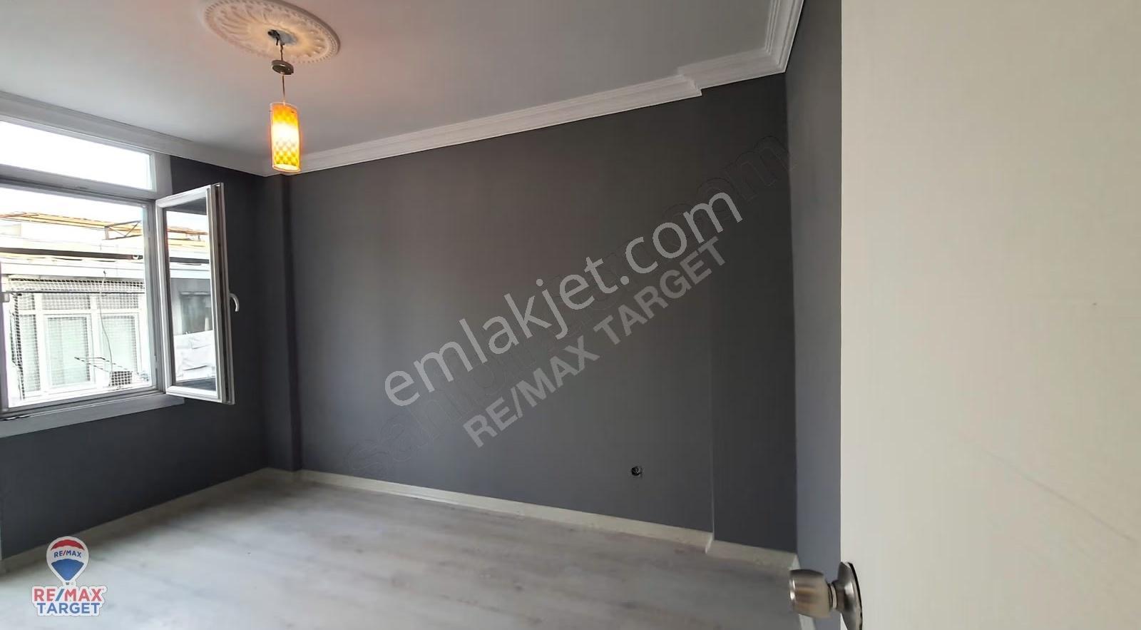 Karşıyaka Çarşı Akbank Sokağında 2+1 Yapılı Kiralık Daire - Görsel 9