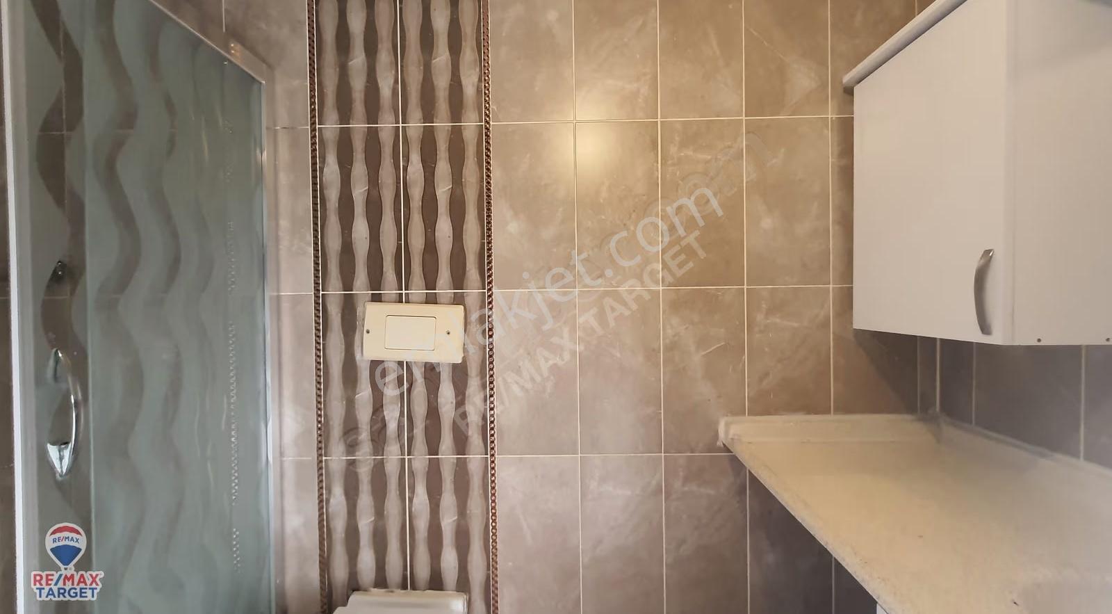 Karşıyaka Çarşı Akbank Sokağında 2+1 Yapılı Kiralık Daire - Görsel 24