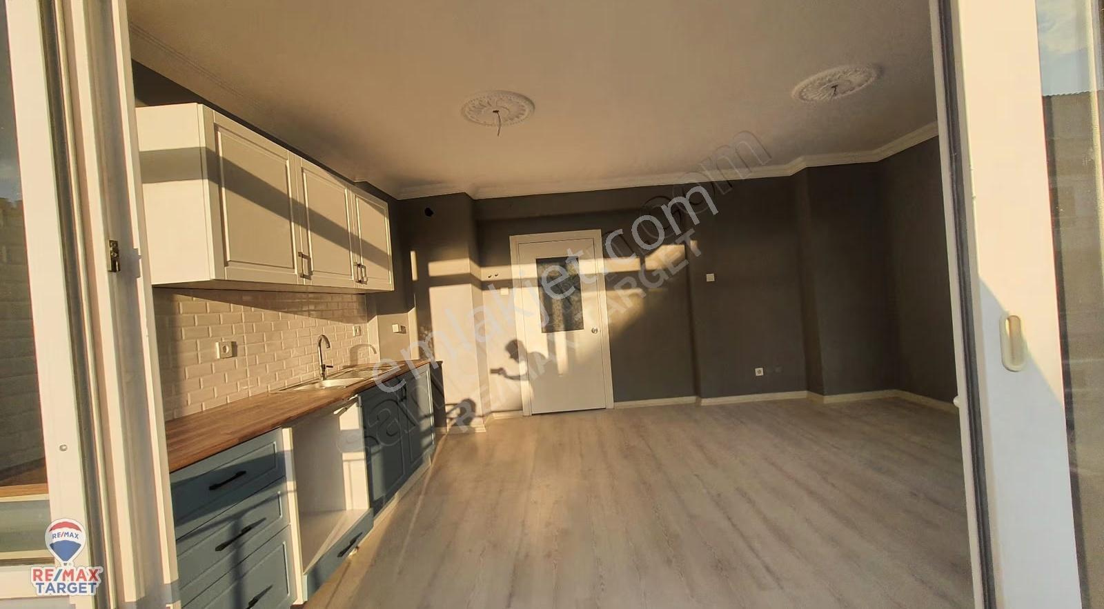 Karşıyaka Çarşı Akbank Sokağında 2+1 Yapılı Kiralık Daire - Görsel 26