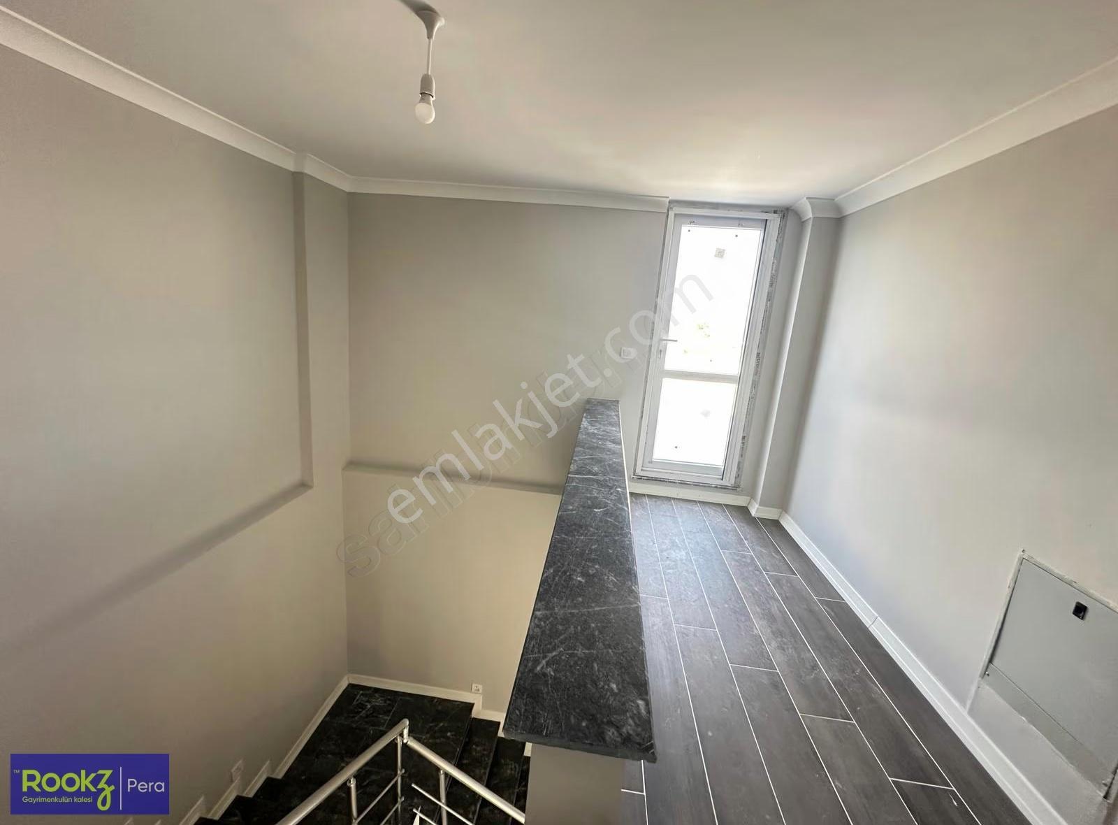 Şehir Hastanesine Komşu Havuzlu Ve Teraslı 3+1 Kiralık Villa