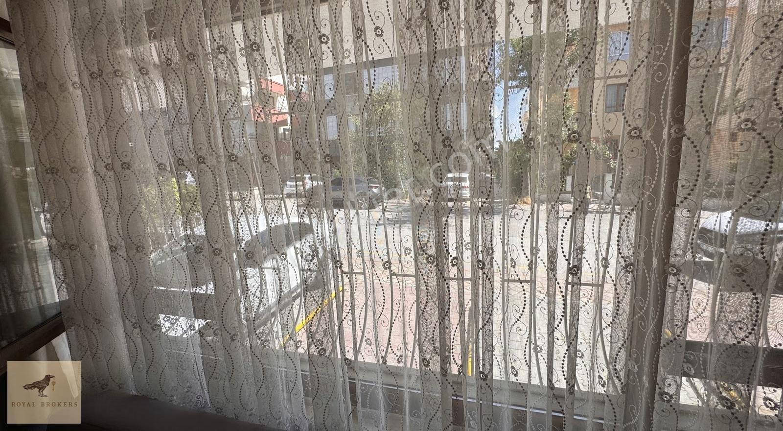 Satılık, Dikmen'de, Engelsiz Düz Giriş Kat, 3+1, Boş, Bakımlı - Görsel 19