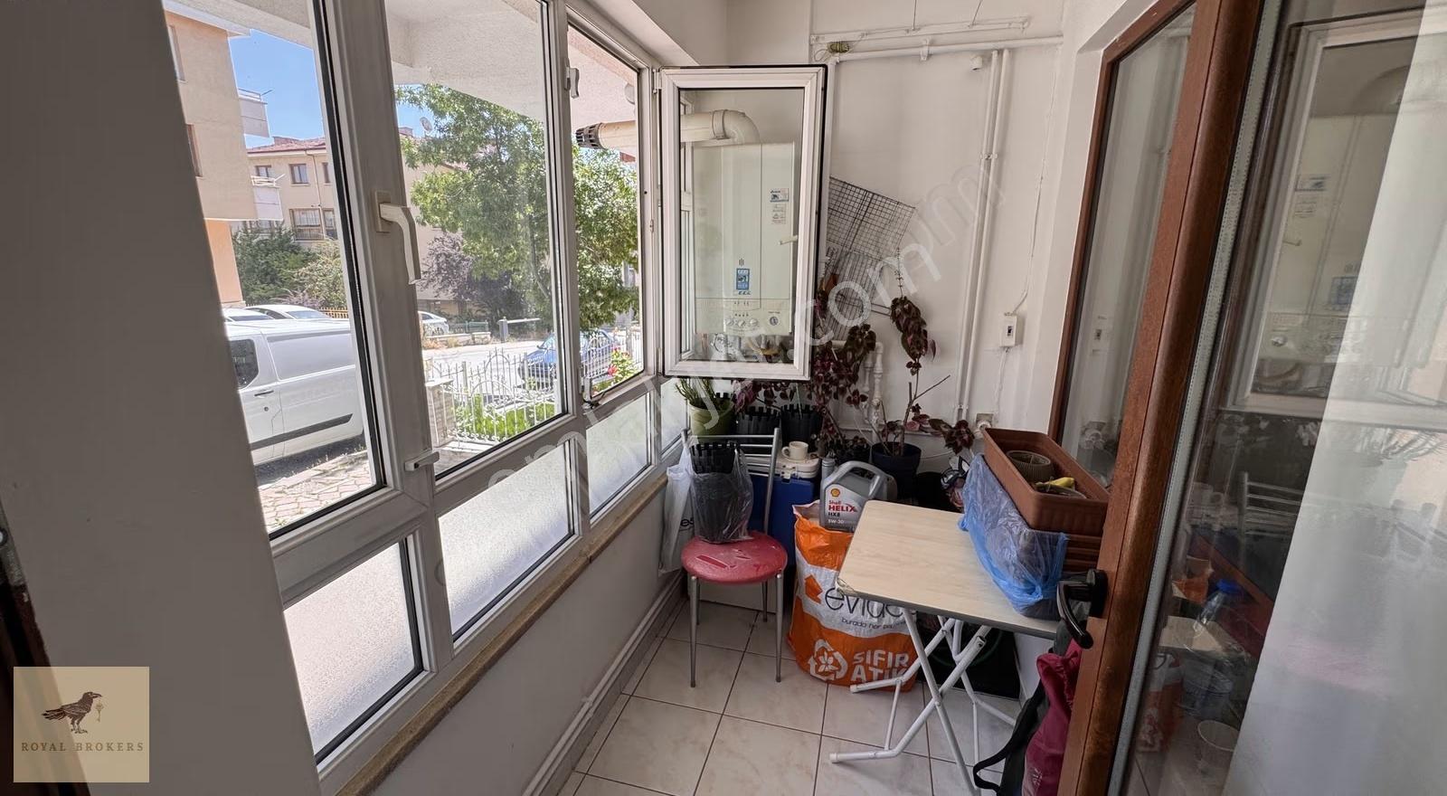 Satılık, Dikmen'de, Engelsiz Düz Giriş Kat, 3+1, Boş, Bakımlı - Görsel 4