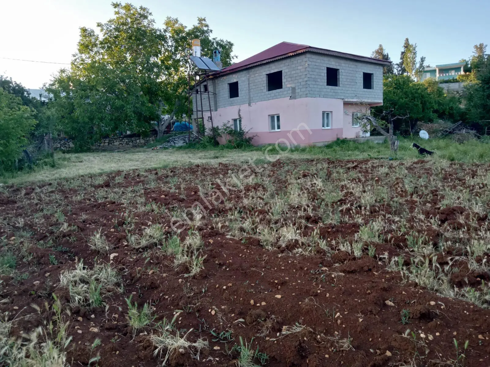 Beykent Gayrimenkulden Müstakil Ev İle Arsa - Görsel 4