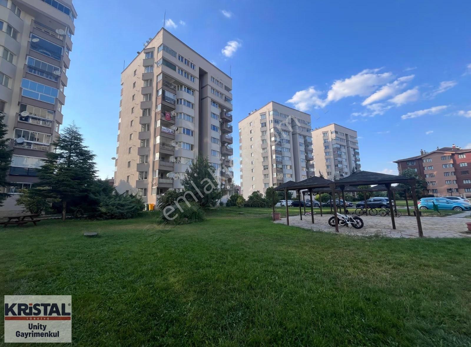 Atatürk Bulvarında Site İçi Satılık 4+1 Daire