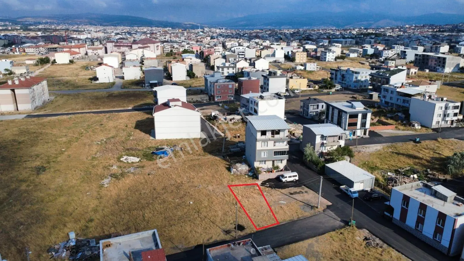 Bandırma 100. Yıl Mahallesi'nde 3,5 Kat İmarlı Satılık Arsa