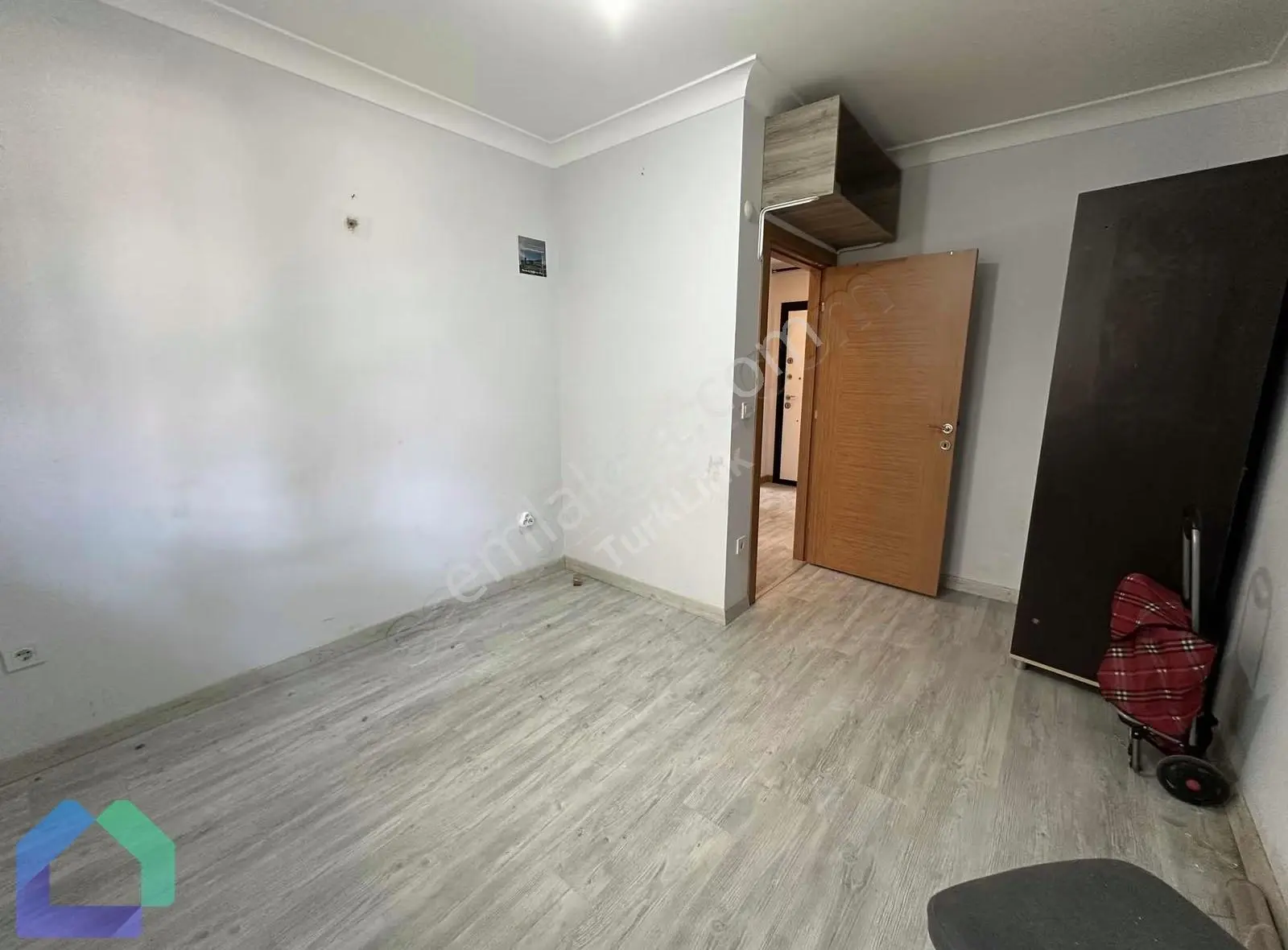 Metroya Yürüme Mesafesinde Kapalı Mutfak 1+1 Kiralık Daire ! - Görsel 4