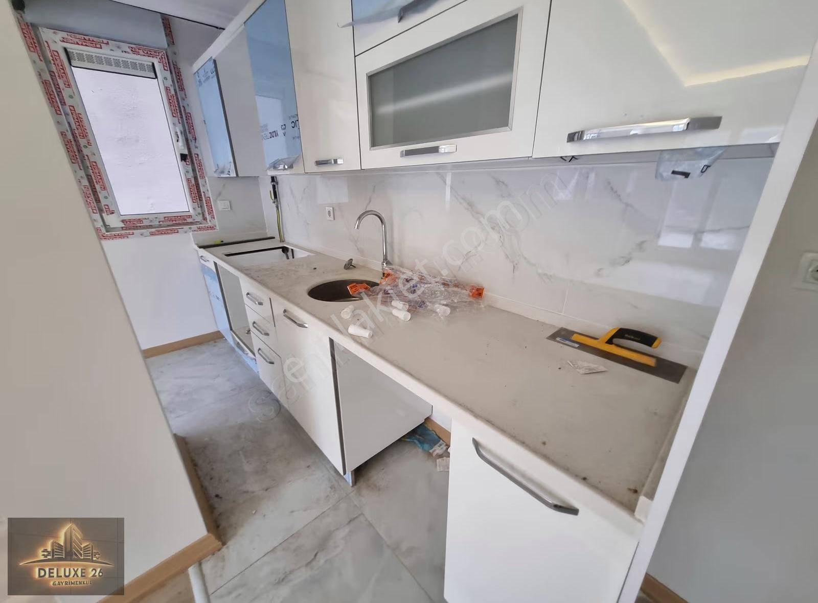 Deluxe 26 ' Dan Yeni Binada Otoparklı 2+1 75 M2 Fırsat Daire - Görsel 20