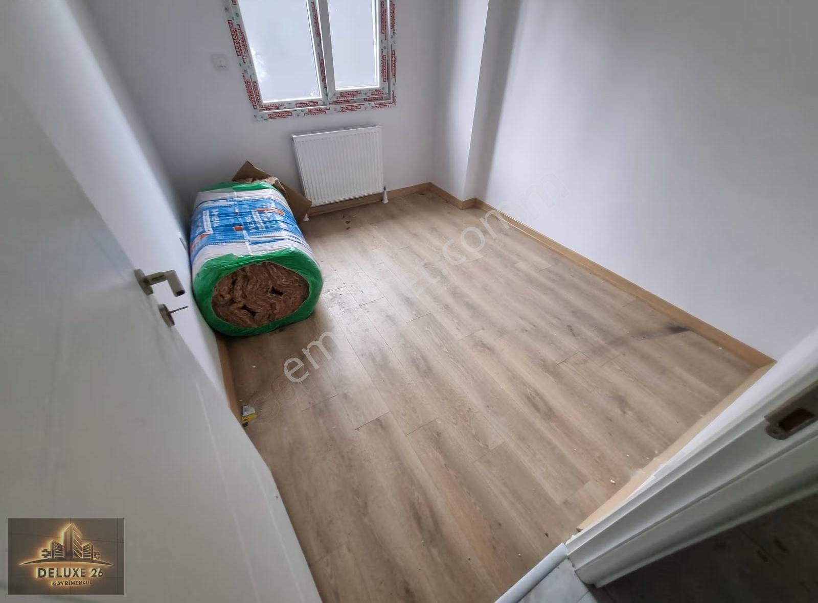 Deluxe 26 ' Dan Yeni Binada Otoparklı 2+1 75 M2 Fırsat Daire - Görsel 11