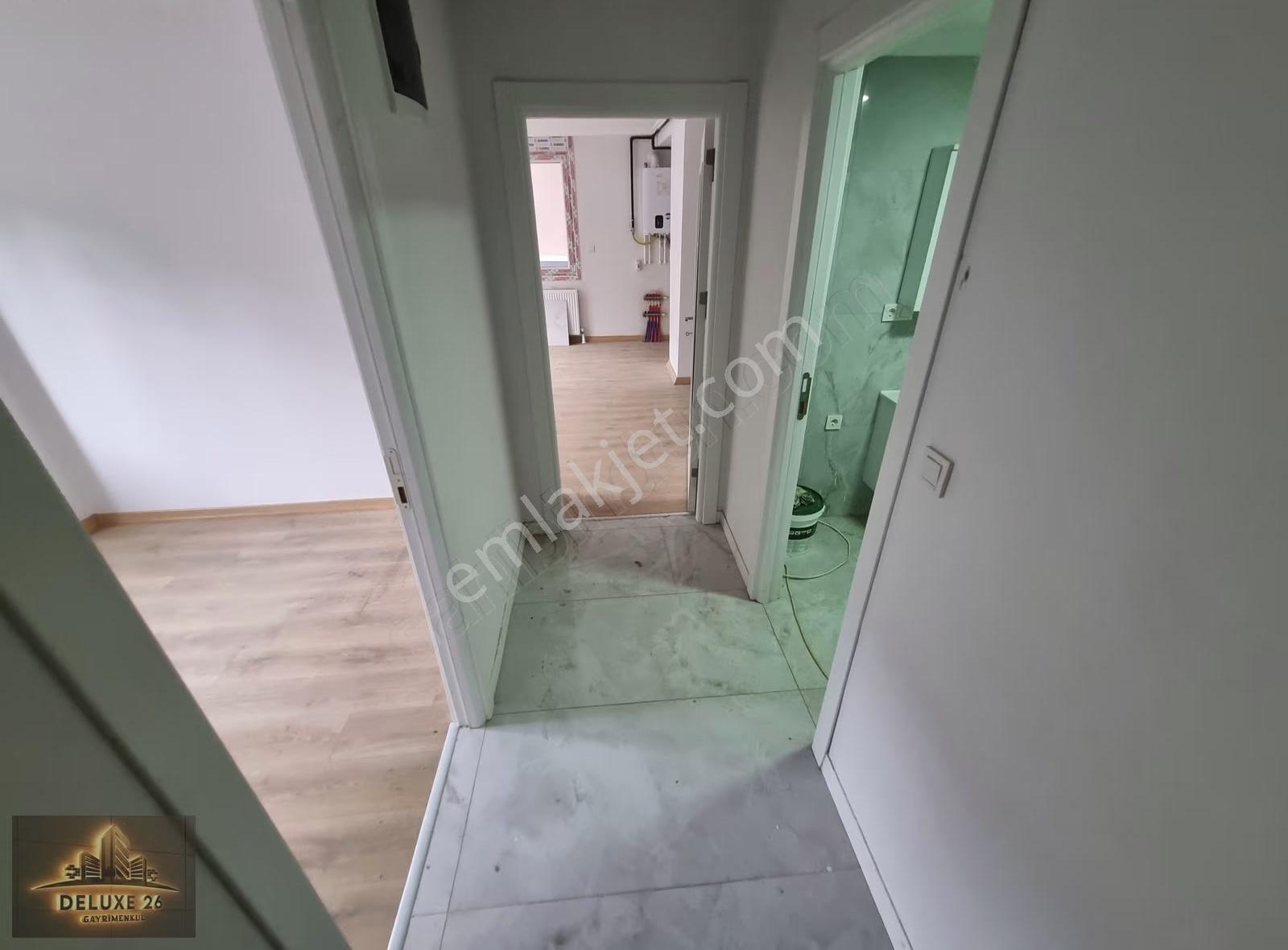 Deluxe 26 ' Dan Yeni Binada Otoparklı 2+1 75 M2 Fırsat Daire - Görsel 22