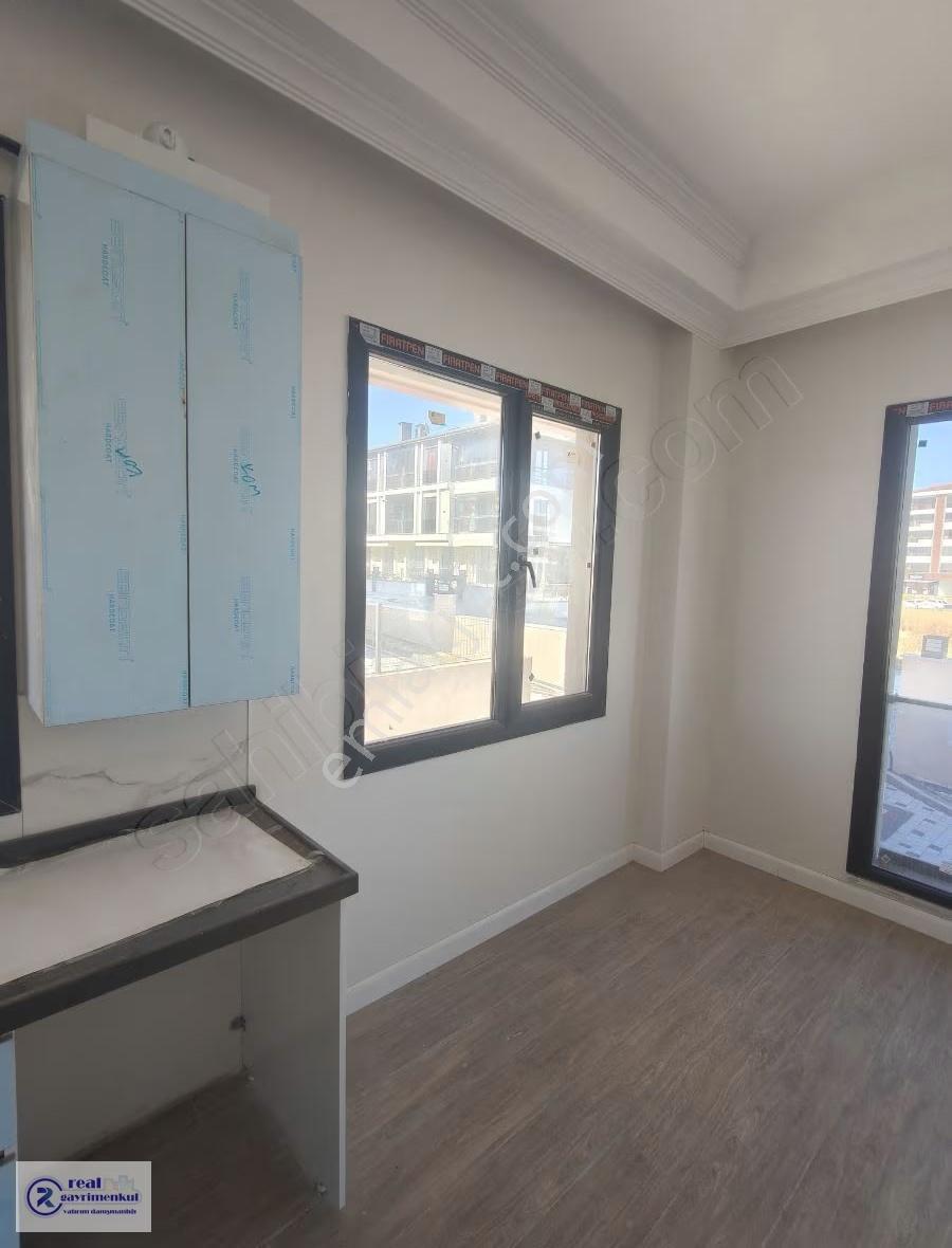Çorlu Zafer Mahallesi'nde Yüksek Giriş Kiralık 2+1 Daire - Görsel 5
