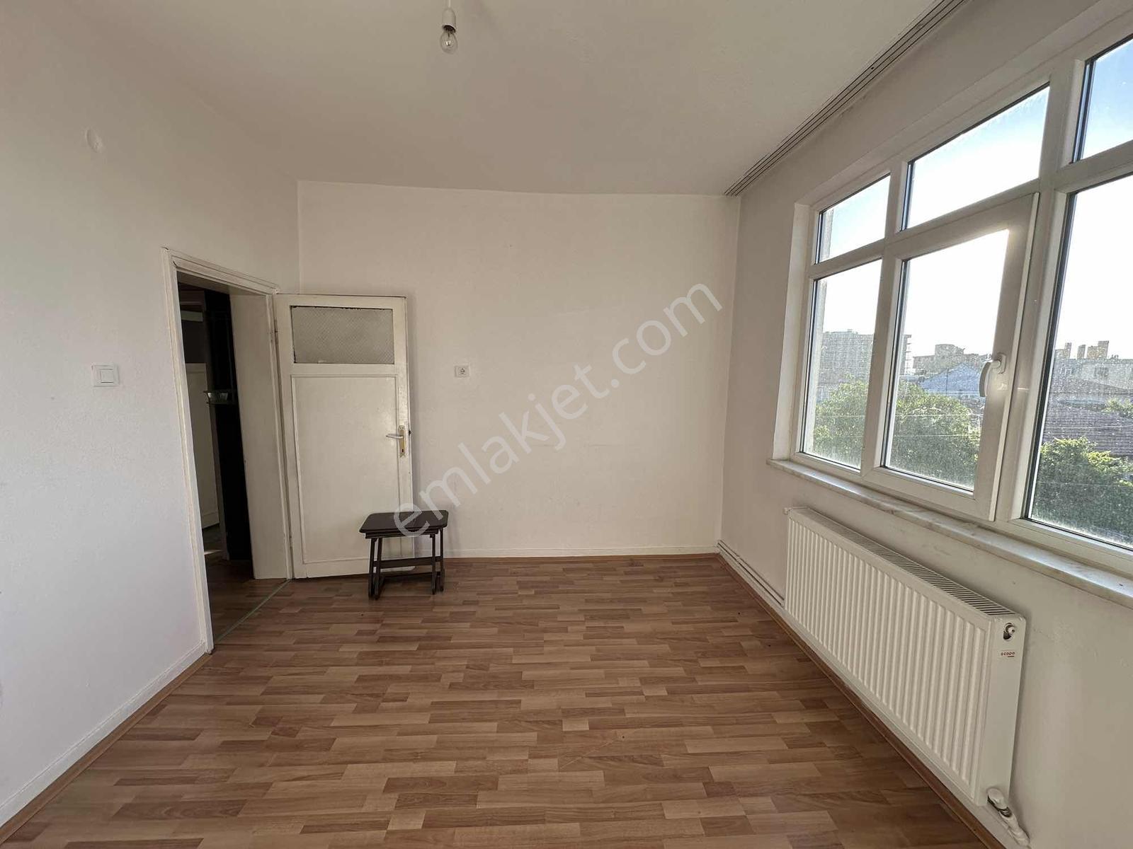 Uğurevler 'de Kombili 3+1 Güney Cephe Kentsel Dönüşüm Daire'si - Görsel 29