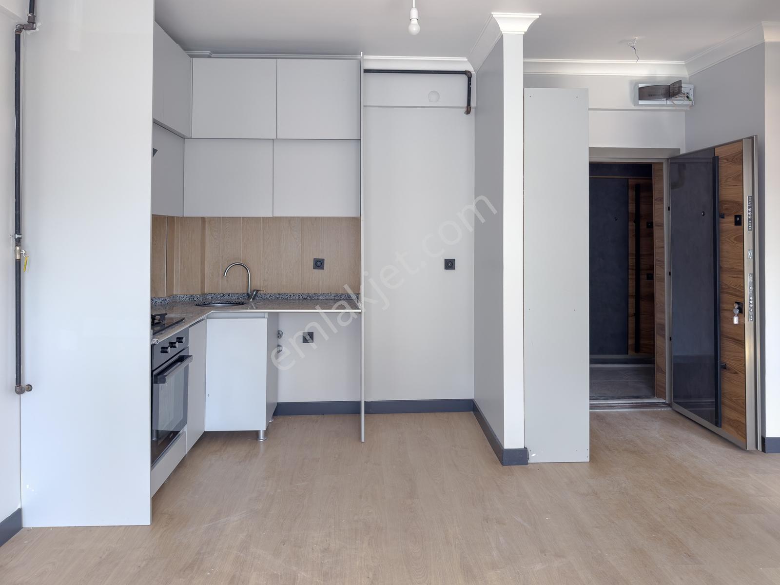 İncek Site İçi Satılık 1+1 Daire Balkon Otopark Güney Cephe - Görsel 39