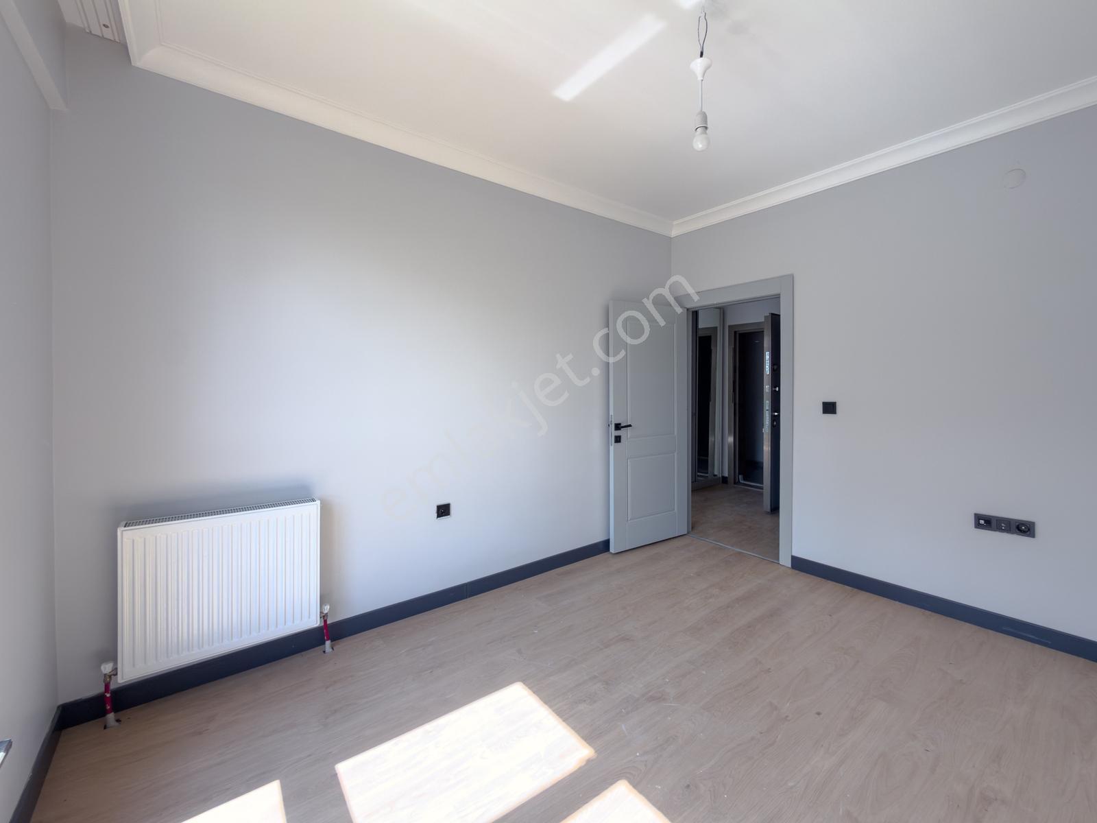 İncek Site İçi Satılık 1+1 Daire Balkon Otopark Güney Cephe - Görsel 24