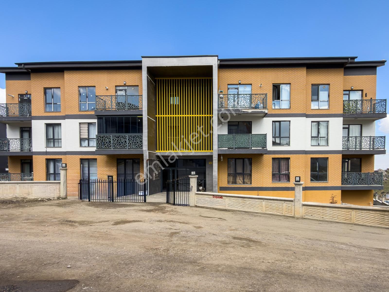 İncek Site İçi Satılık 1+1 Daire Balkon Otopark Güney Cephe - Görsel 37