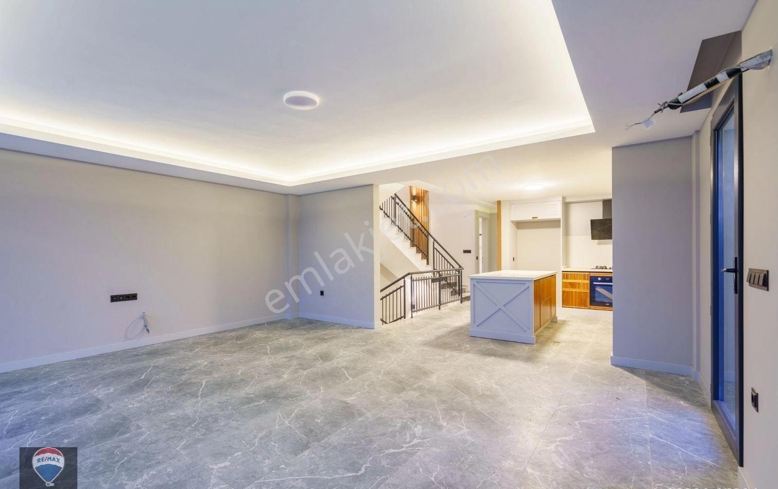 Kuşadası Karaovada Tek Müstakil Özel Havuzlu Lüks 6+1 Villa - Görsel 10