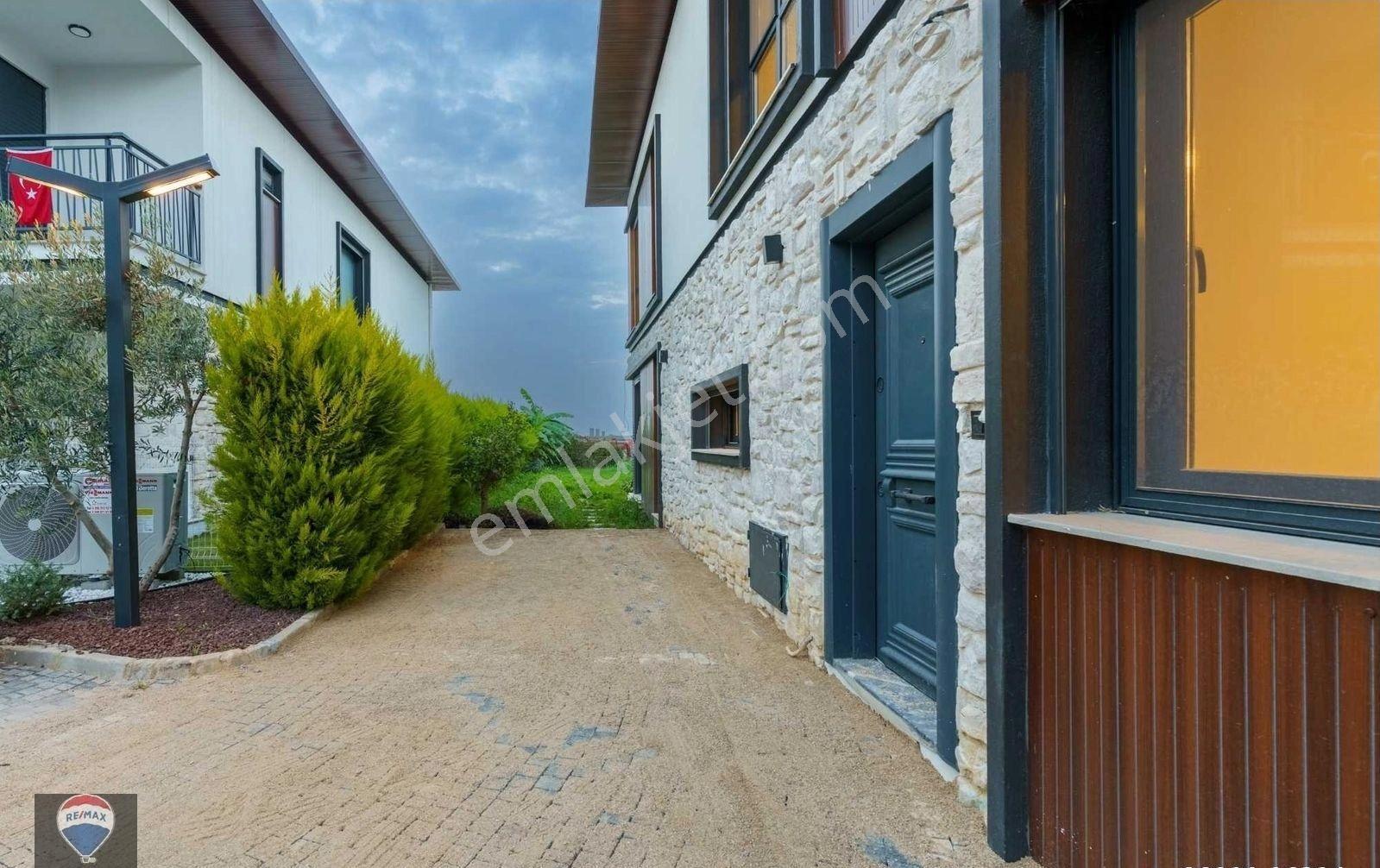 Kuşadası Karaovada Tek Müstakil Özel Havuzlu Lüks 6+1 Villa - Görsel 29